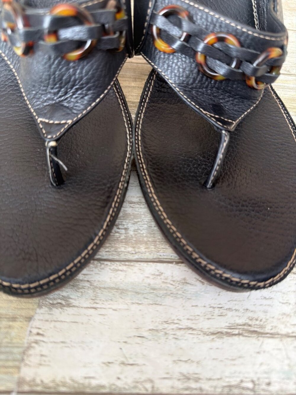 Frye Black Leather Thong Sandals Tortoise Chain Detail Women’s Sz 9 Pre-owned - Picture 13 of 14